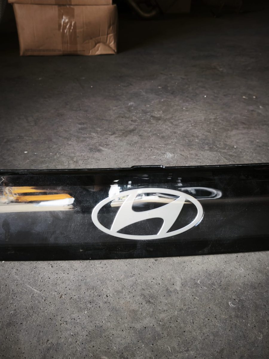 Zadní podélné světlo Hyundai Inster
